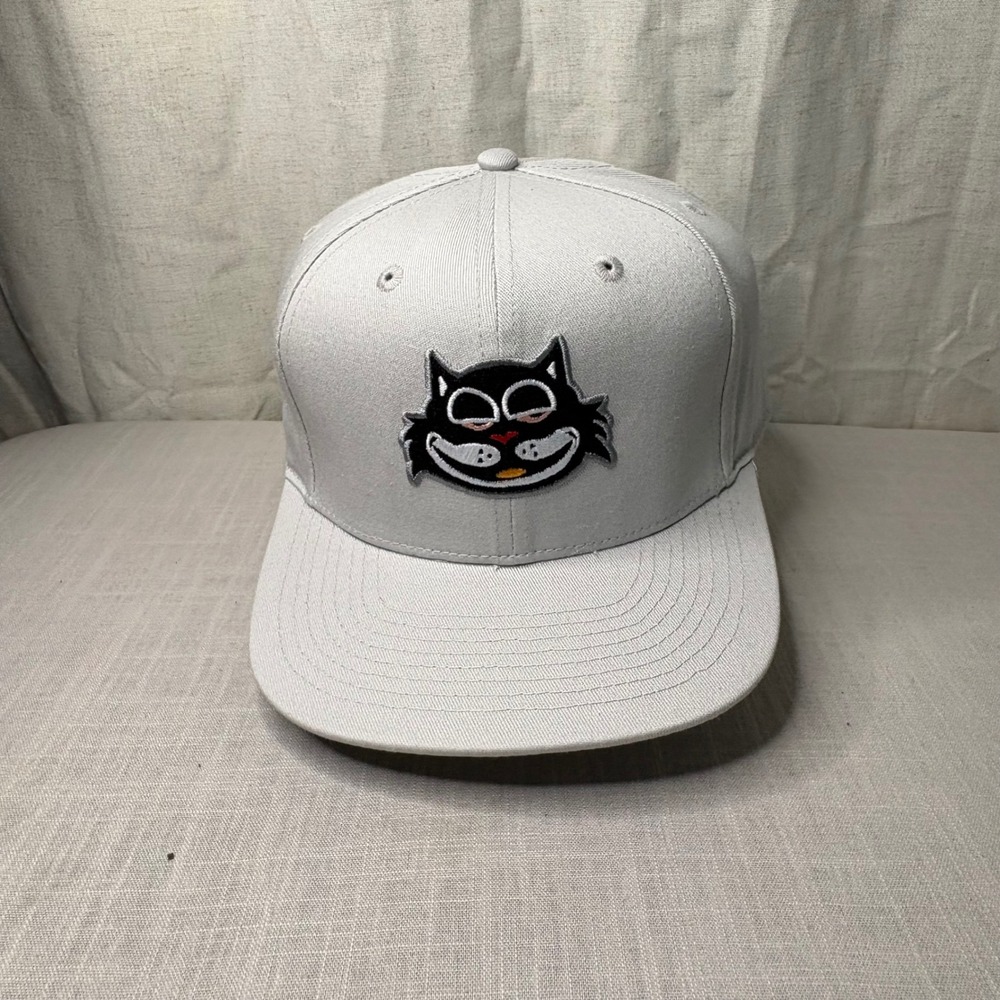 Gray Snapback Hat Black Cat Embroidered Graphic Flat Brim Adjustable Cap Mens